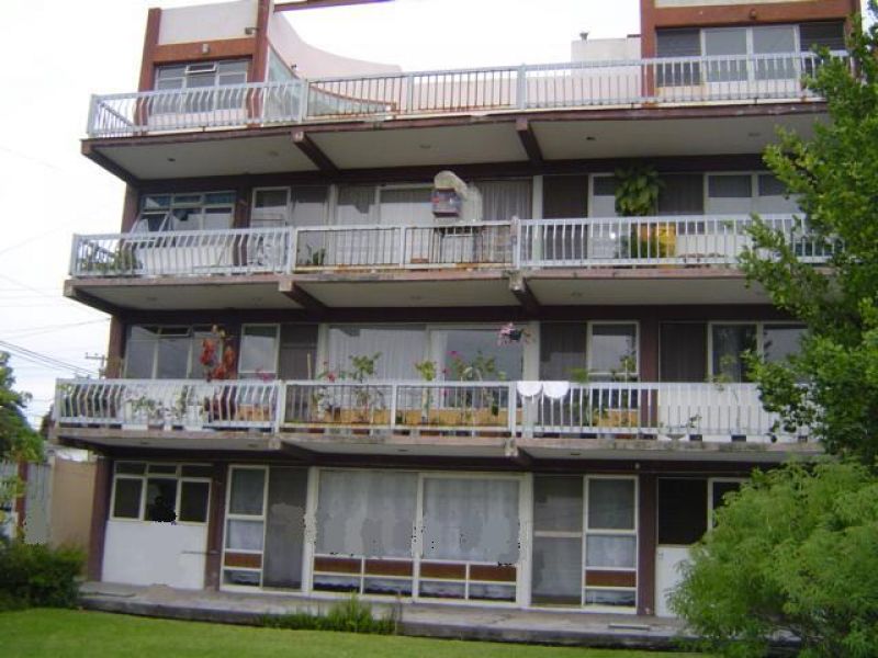 Edificios en Agua Hedionda