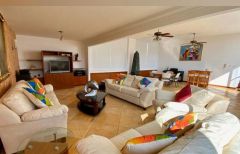 {"esp":"SALA DE JUEGOS","ing":""}