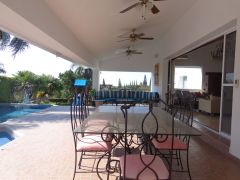 {"esp":"AMPLIA TERRAZA","ing":""}